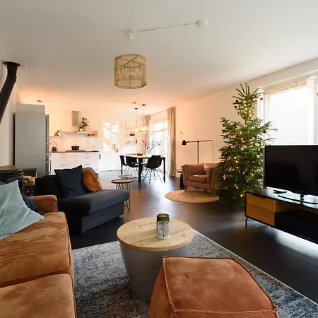 Spacious And Attractive Family Home Near Amsterdam Overveen Exterior photo