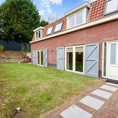 Spacious And Attractive Family Home Near Amsterdam Overveen Exterior photo